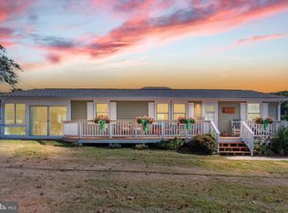 6137 1st St, King George, VA 22485