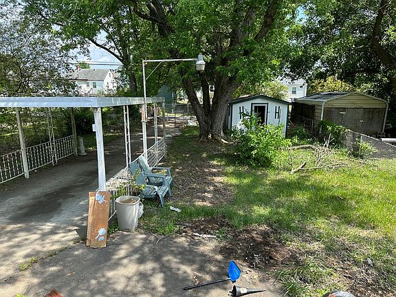 3rd image of 1615 N 30th St