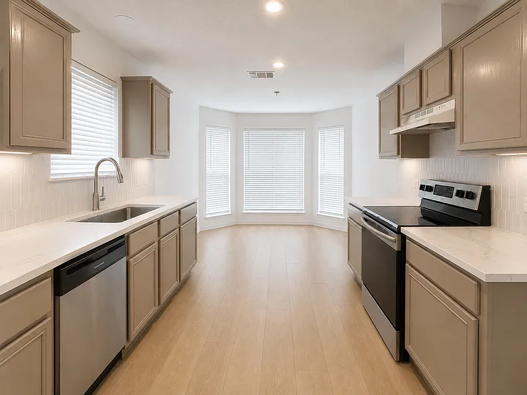 806 W Colony Dr — Photo 5