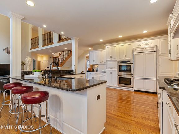 5th image of 1221 Lansbrook Dr