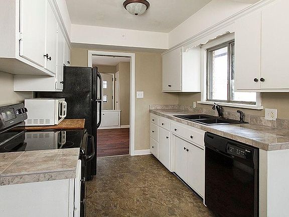 2nd image of 946 Livingston Ave