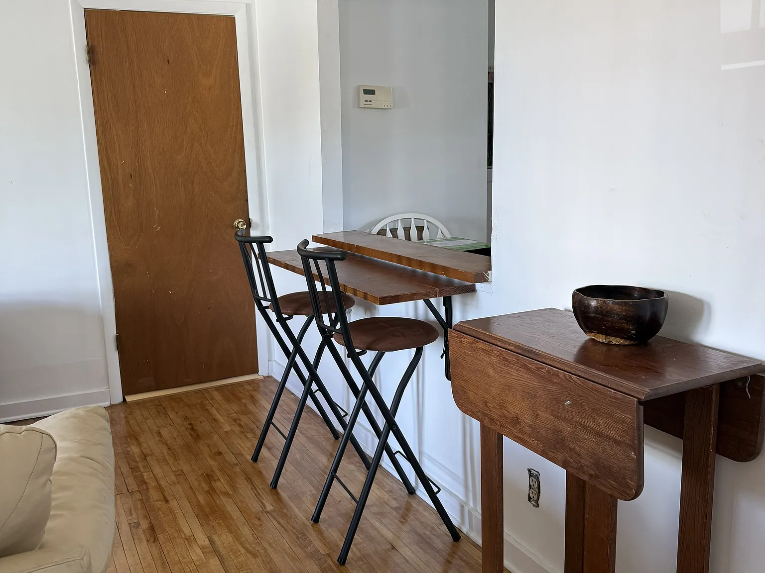 2 bed, 800 sqft, $1,900 — Photo 4