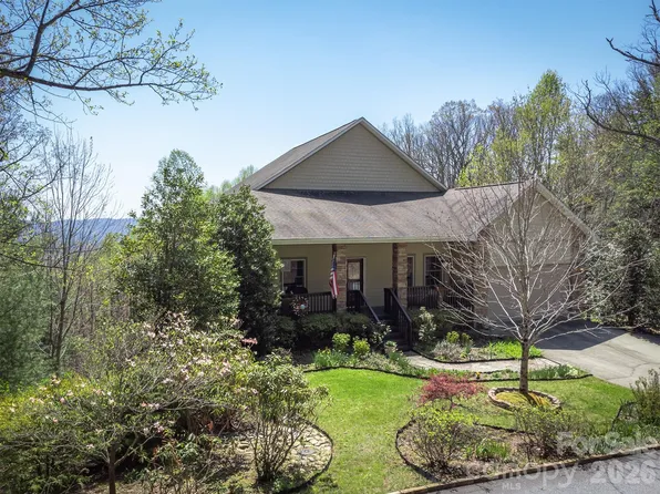 172 Sunny Ridge Rd, Laurel Park, NC 28739