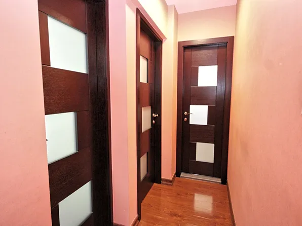 2209 Knapp Street image 14 of 18