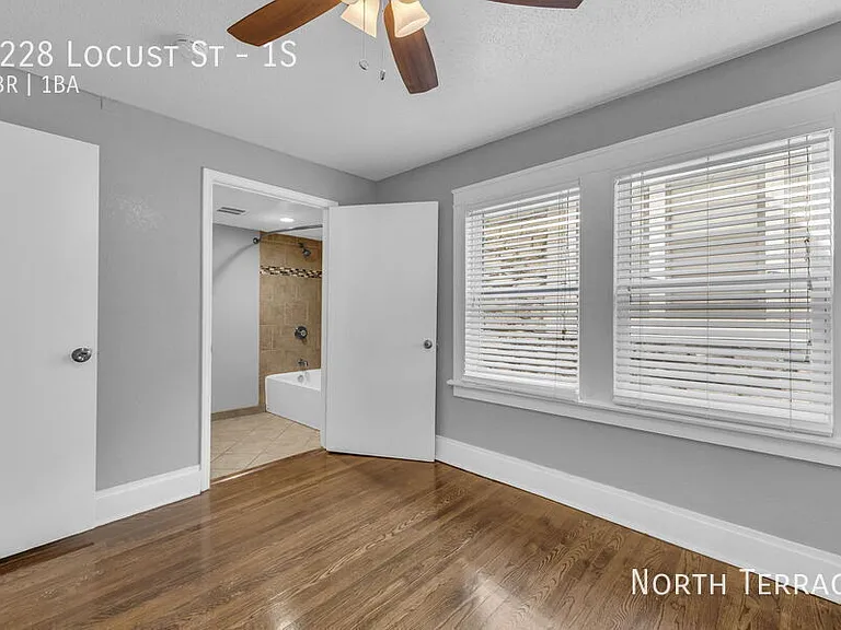 4228 Locust St #1S — Photo 13