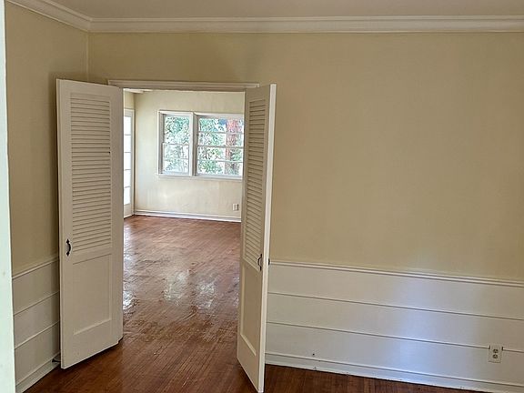 3rd image of 1855 S Beverly Glen Blvd