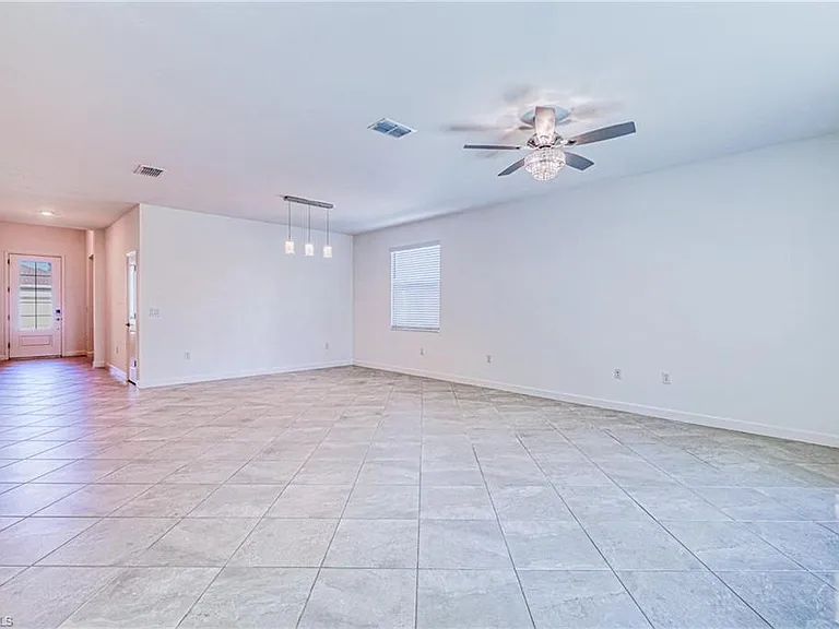 9146 Leatherwood Loop — Photo 10