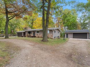 2104 Springbrook Rd, Omro, WI 54963