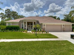 5717 Tanagerside Rd, Lithia, FL 33547