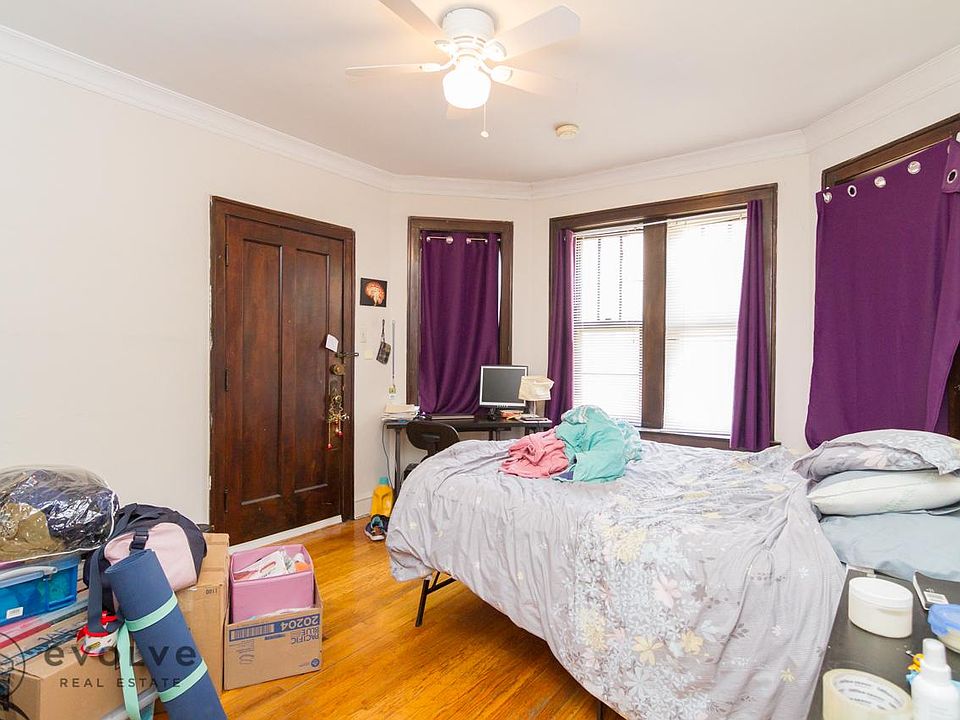 1st image of 3815 N Greenview Ave #38172E
