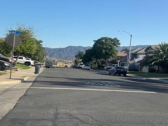 Exterior Neighborhood (street photo)