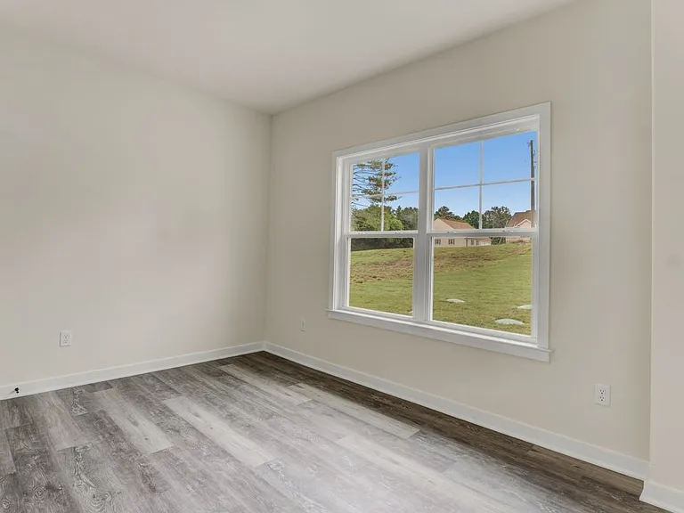 19 Carol St — Photo 18