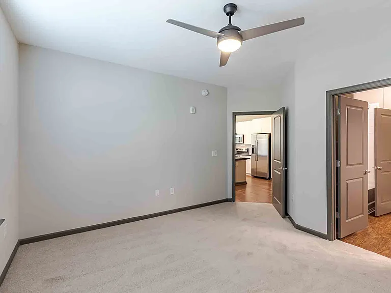 Bluebird Row Apartments — Photo 53