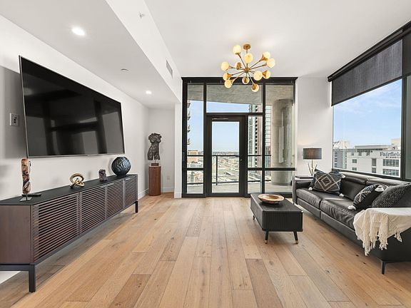 3rd image of 70 Rainey St #1509