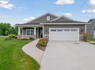 6106 E Diamond View Dr, Midland, MI 48642