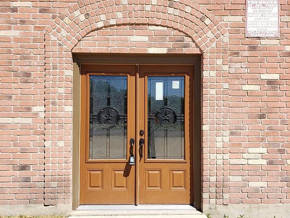 Common Pic_Front_door