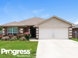 1204 Camden Yard Dr, Burleson, TX 76028