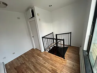 Rented by KNOCKKNOCK LLC