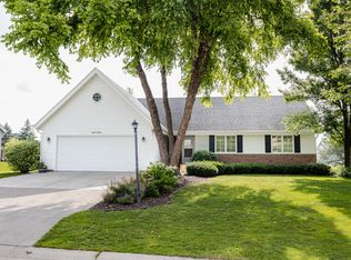 W143N5006 Brook Falls Dr, Menomonee Falls, WI 53051