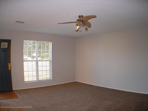 2nd image of 10508 Oak Run Dr N