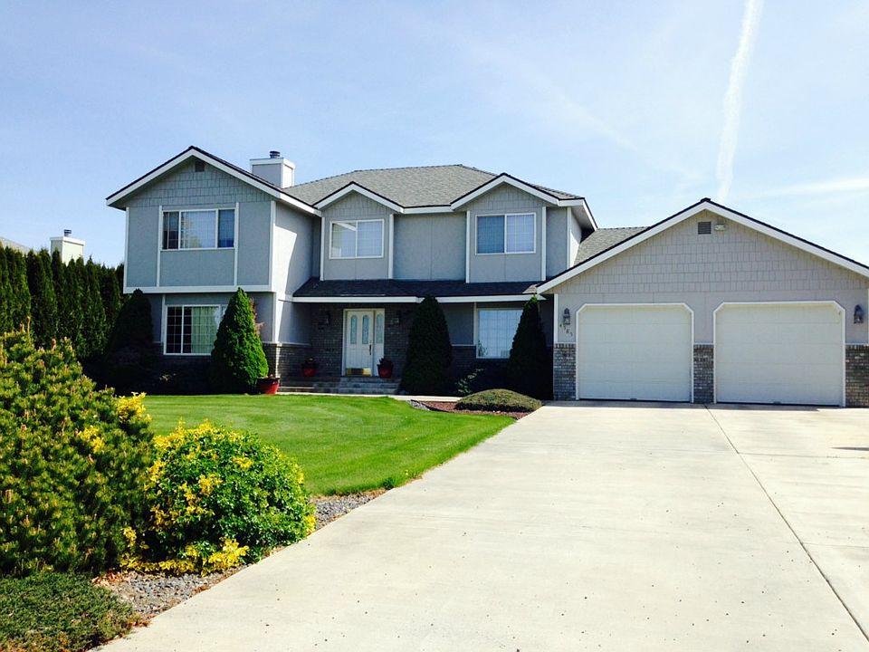 1st image of 4585 Bluff Dr NE