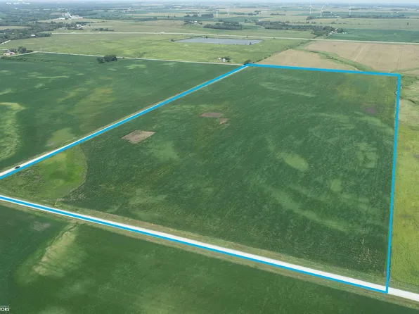 Claybanks Dr, Mason City, IA 50401