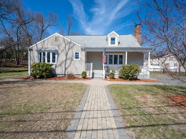 8 Milan Ave, Woburn, MA 01801