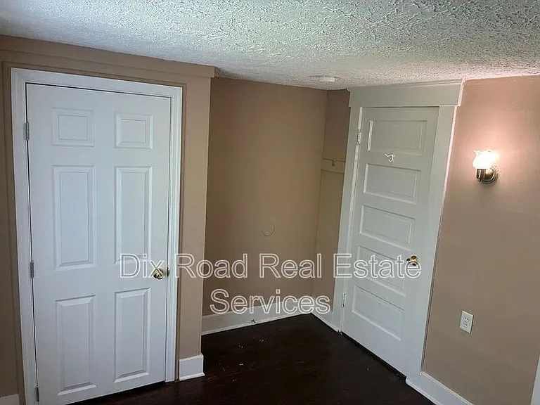 2240 Lakeview Ave — Photo 14