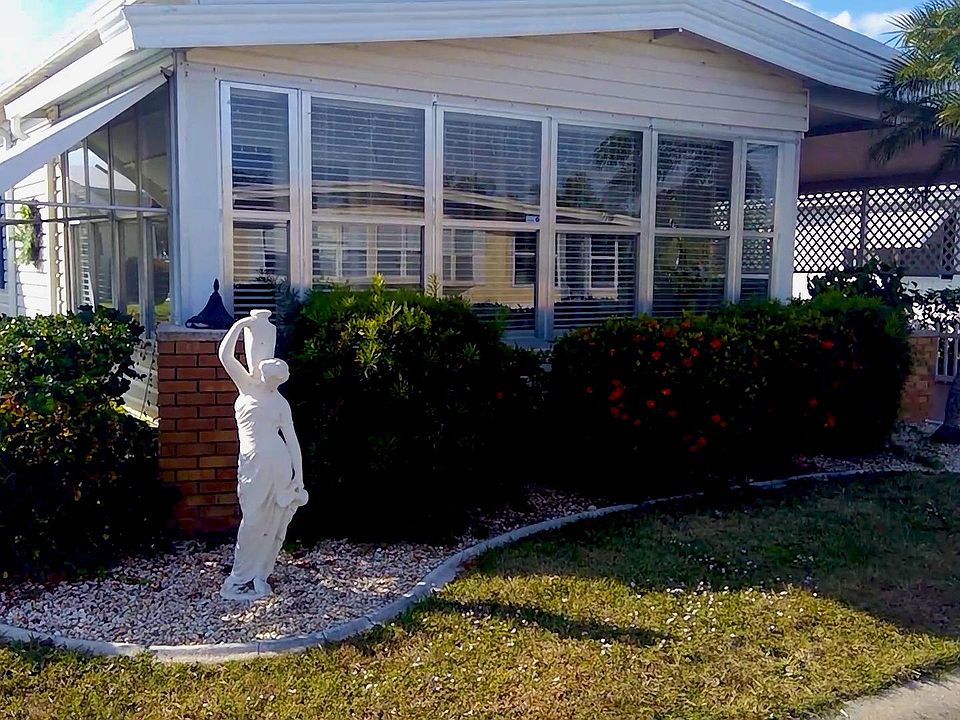 1st image of 266 Blue Beard Dr