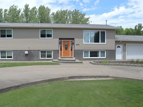 204 Ryan Dr, Glendive, MT 59330