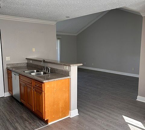 2nd image of 7298 Ulmerton Rd #11583088