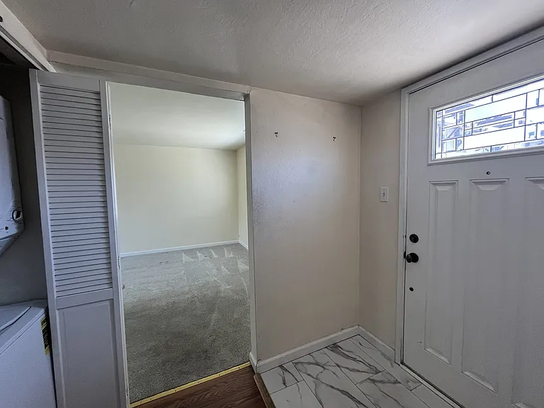 2215 Admiralty Ln — Photo 5