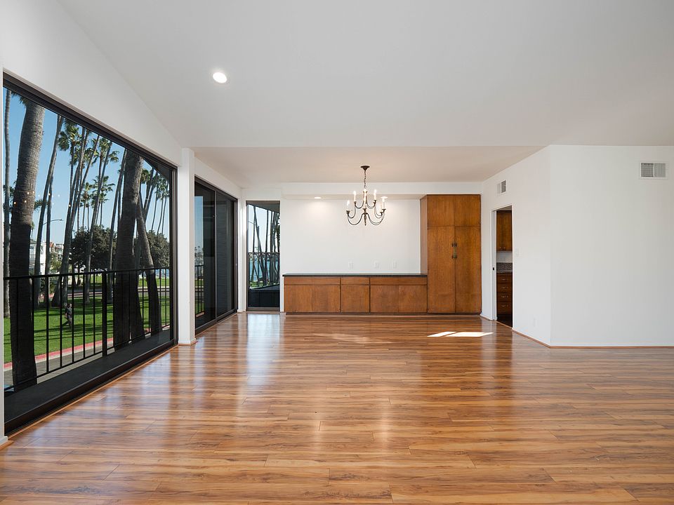 Living / Dining
