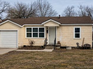 435 S Maple St, Nowata, OK 74048