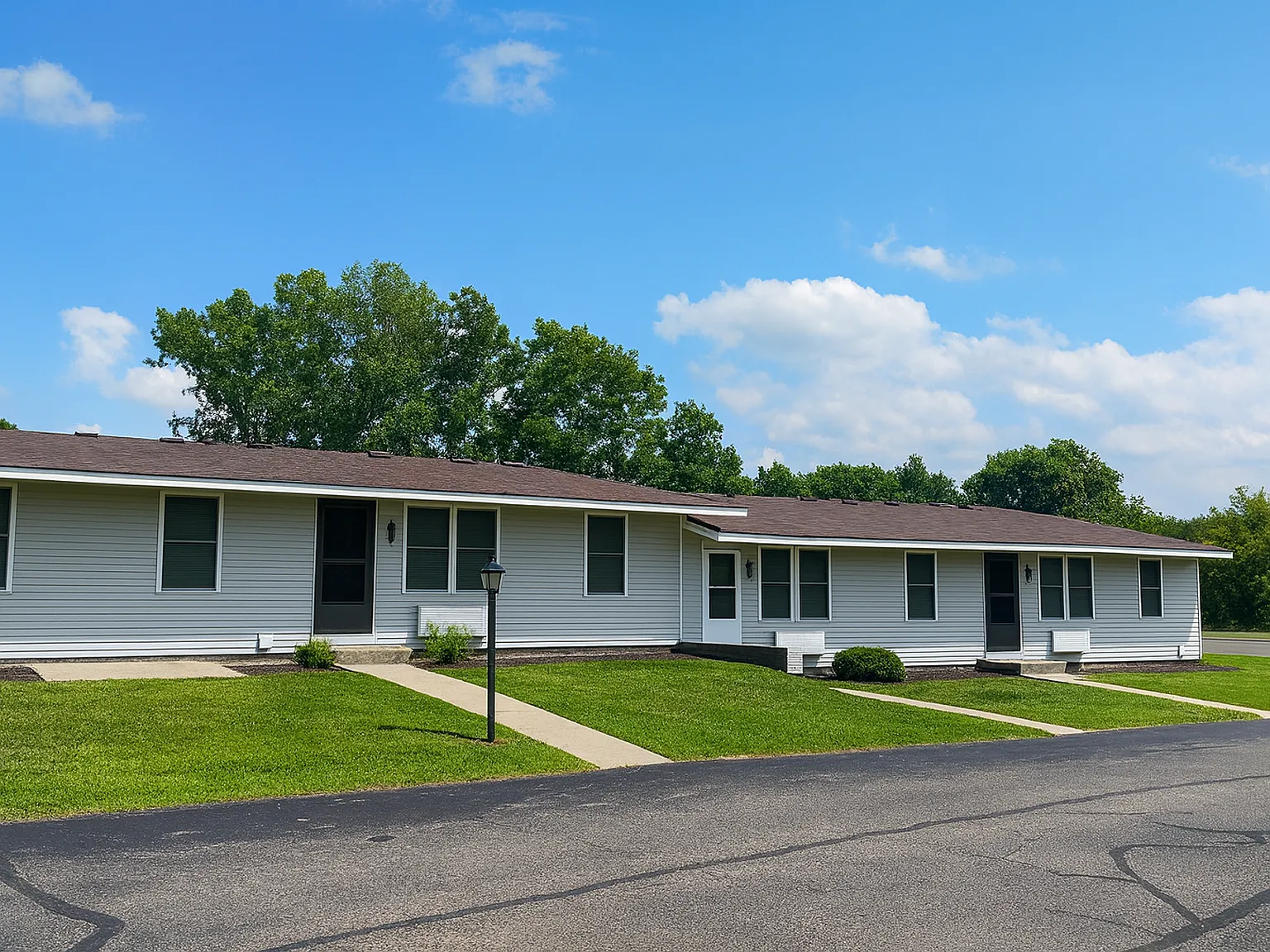 Concord Square Apartments — Photo 1