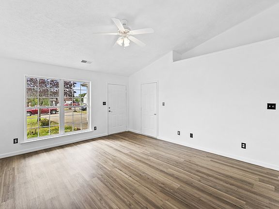 5th image of 810 Neptune Ct