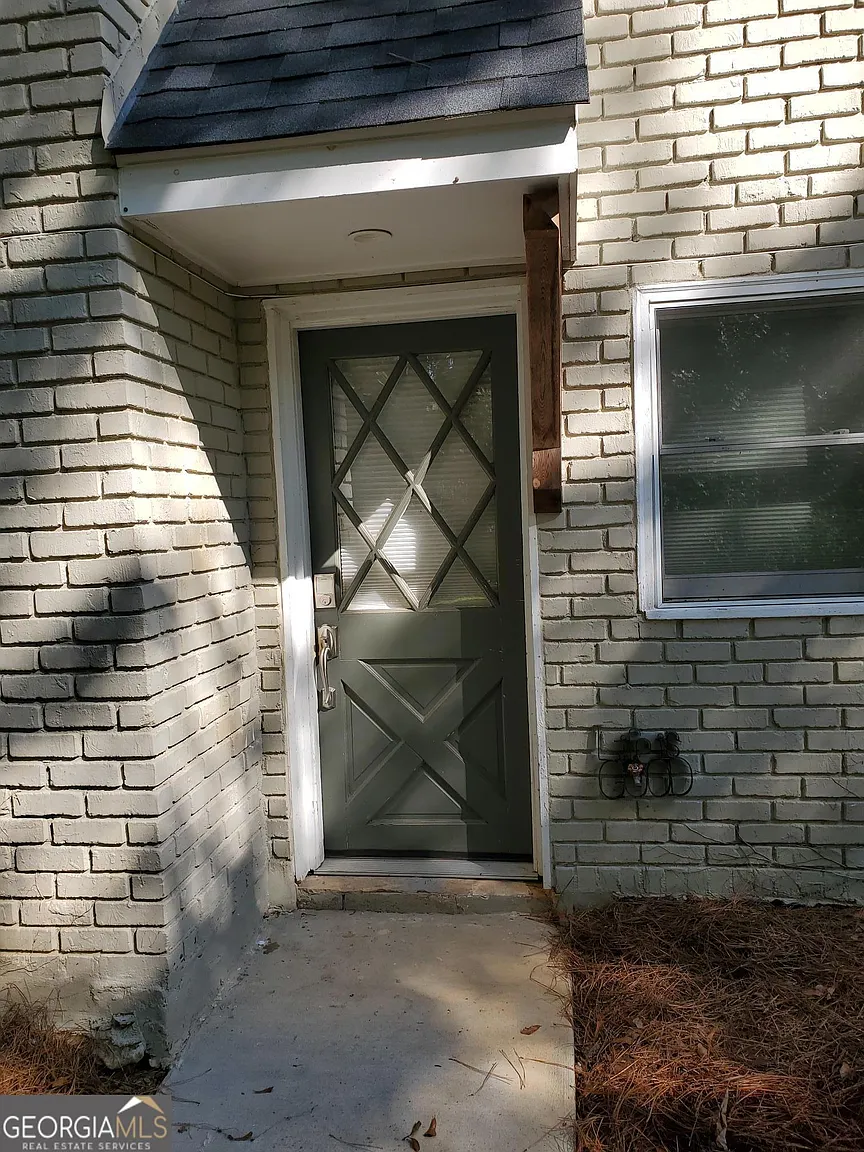 2288 Flora Dr photo 1