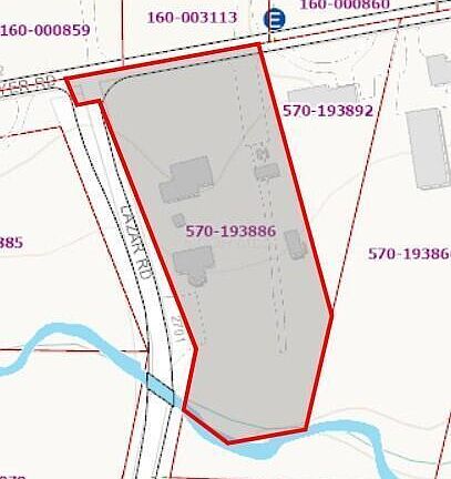 3rd image of 1735 Dyer Rd