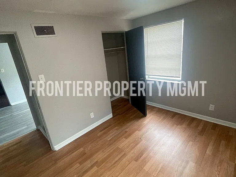 1000 Wild Cherry Ln — Photo 9