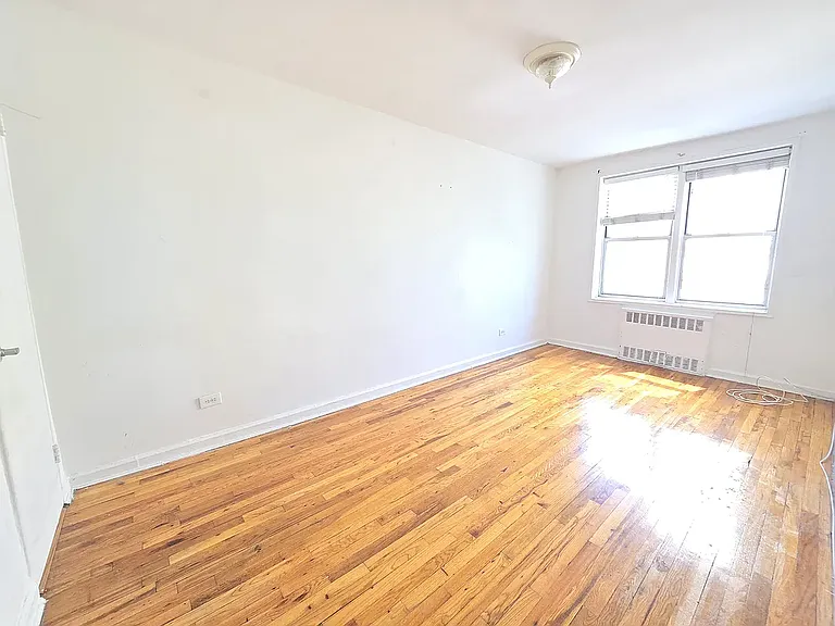 67-12 Yellowstone Blvd #E12 — Photo 8