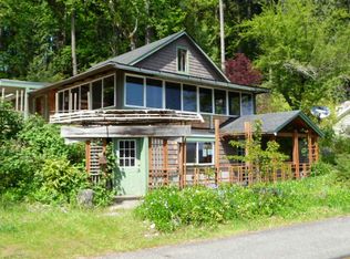 28 Lorenz Rd NW, Lakebay, WA 98349