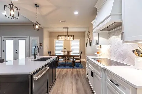 126 Bell St — Photo 11