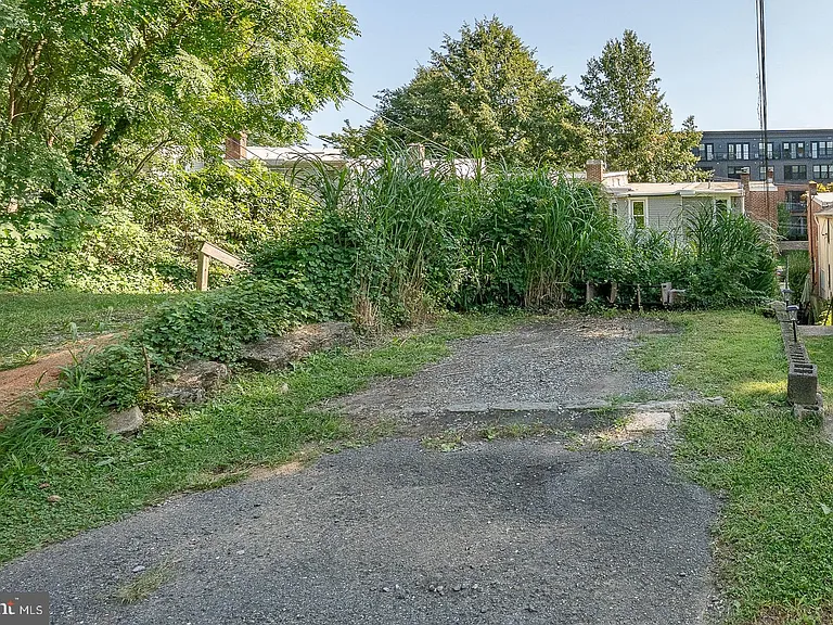 431 W Baltimore Ave — Photo 38