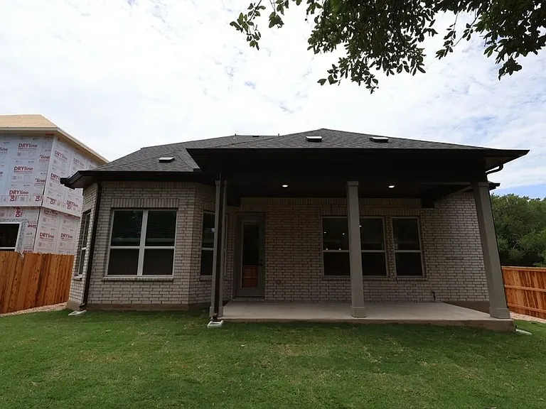 3609 Helena Way — Photo 4