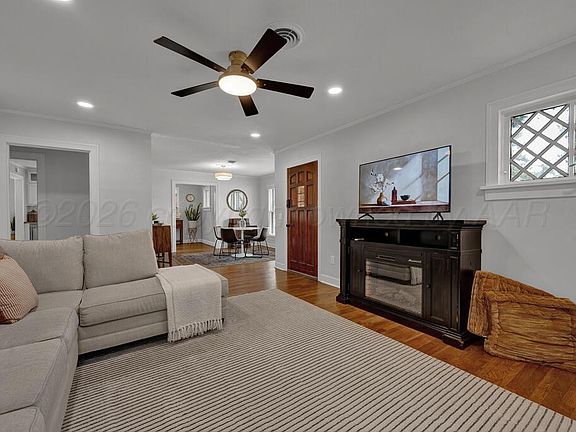 2nd image of 2044 S Hayden St