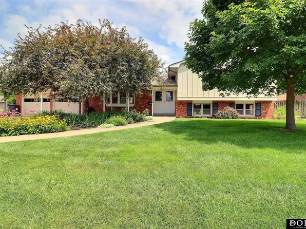 1154 N Clarmar Ave, Fremont, NE 68025