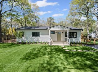 10 Shinnecock Lane, Hampton Bays, NY 11946