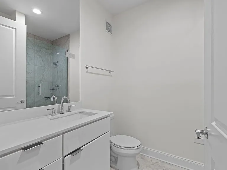 717 Riverside Dr — Photo 17