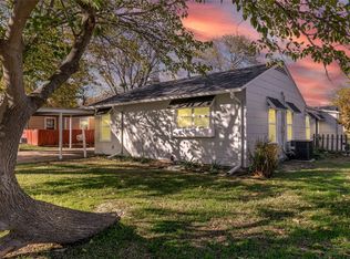 1629 Glenn Dr, Blue Mound, TX 76131