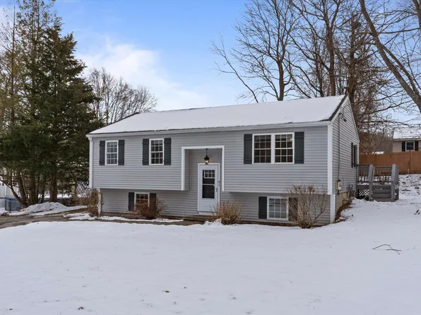 41 Pine Hill Avenue, Goffstown, NH 03045